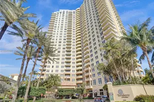 19501 W Country Club Dr, Aventura, FL 33180 - Photo 17