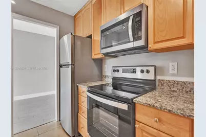 400 N Riverside Dr #303, Pompano Beach, FL 33062 - Photo 5