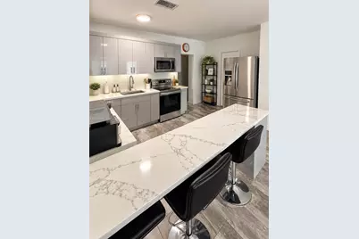 300 SW 69th Ave, Miami, FL 33144 - Photo 3