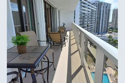 3701 N Country Club Dr #1706, Aventura, FL 33180 - Photo 3