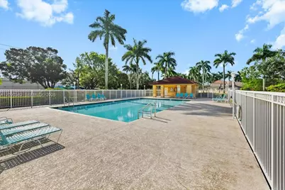 195 Sable Palm Way, Davie, FL 33325 - Photo 31