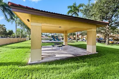195 Sable Palm Way, Davie, FL 33325 - Photo 29