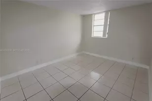 4550 NW 9th St, Miami, FL 33126 - Photo 13