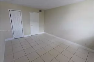 4550 NW 9th St, Miami, FL 33126 - Photo 11