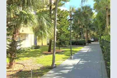 4550 NW 9 St #406E, Miami, FL 33126 - Photo 27