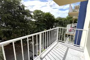4550 NW 9th St, Miami, FL 33126 - Photo 9