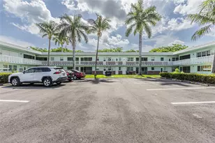 1401 N 12th Ct, Hollywood, FL 33019 - Photo 1