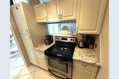 920 SW 11th Ave #9D, Hallandale Beach, FL 33009 - Photo 5