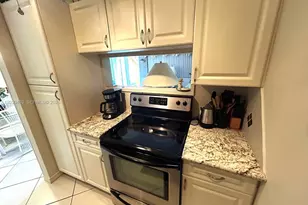 920 SW 11th Ave, Hallandale Beach, FL 33009 - Photo 5