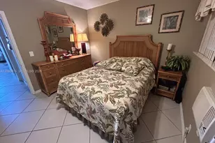 920 SW 11th Ave, Hallandale Beach, FL 33009 - Photo 17