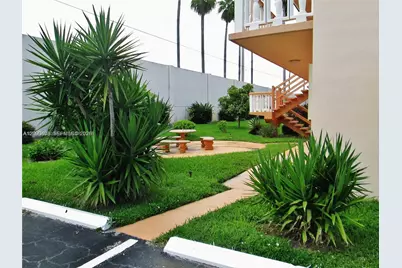 920 SW 11th Ave #9D, Hallandale Beach, FL 33009 - Photo 3