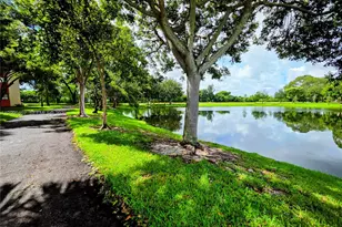 2212 S Cypress Bend Dr, Pompano Beach, FL 33069 - Photo 23