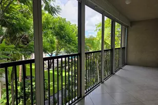 2212 S Cypress Bend Dr, Pompano Beach, FL 33069 - Photo 19