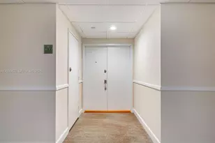 155 Ocean Ln Dr, Key Biscayne, FL 33149 - Photo 27