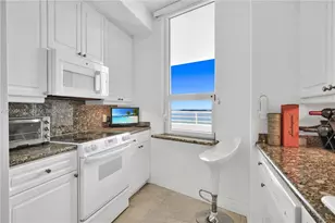 808 Brickell Key Dr, Miami, FL 33131 - Photo 9