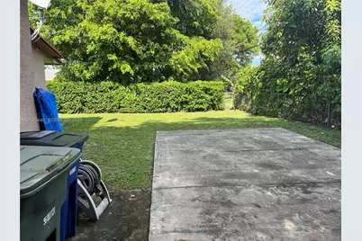 217 SW 10th St, Hallandale Beach, FL 33009 - Photo 19