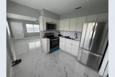 217 SW 10th St, Hallandale Beach, FL 33009 - Photo 11