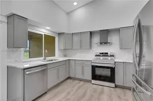 22 NW 15th Pl, Cape Coral, FL 33993 - Photo 9