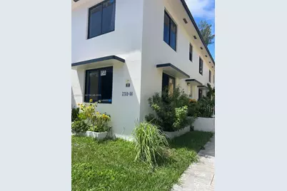 7734 Byron Ave #6, Miami Beach, FL 33141 - Photo 1