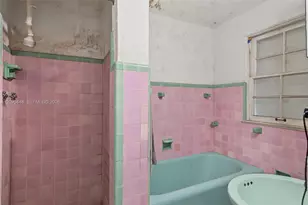 931 NW 14th Ct, Miami, FL 33125 - Photo 11