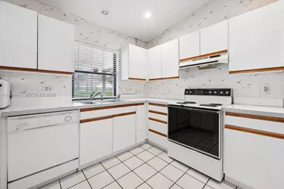 1459 NW 97th Ter, Coral Springs, FL 33071 - Photo 11