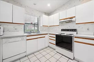 1459 NW 97th Terrace, Coral Springs, FL 33071 - Photo 11