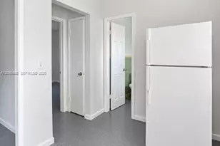 180 NW 9th St, Homestead, FL 33030 - Photo 5