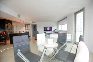 7135 Collins Ave, Miami Beach, FL 33141 - Photo 13