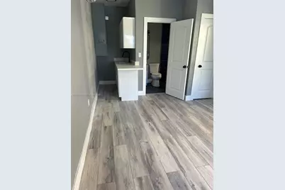 7734 Byron Ave #7, Miami Beach, FL 33141 - Photo 5