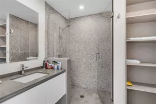 88 SW 7th St, Miami, FL 33130 - Photo 21