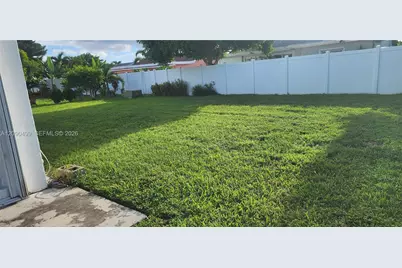 8115 NW 93rd Ave, Tamarac, FL 33321 - Photo 3