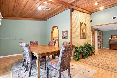 521 NW 78th Way, Plantation, FL 33324 - Photo 11