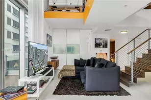 90 SW 3rd St, Miami, FL 33130 - Photo 9