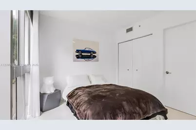 90 SW 3rd St #308, Miami, FL 33130 - Photo 17