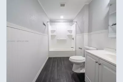 1051 Lake Dr, Other City - In The State Of Florida, FL 32055 - Photo 3