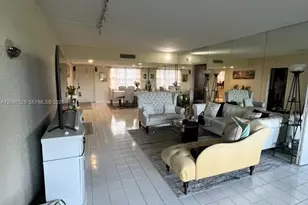 3980 Oaks Clubhouse Dr, Pompano Beach, FL 33069 - Photo 17
