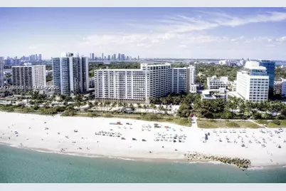 2899 Collins Ave #1216, Miami Beach, FL 33140 - Photo 3