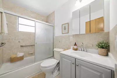 1781 SW 13th St, Miami, FL 33145 - Photo 9