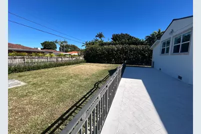 1525 SW 18th St, Miami, FL 33145 - Photo 3
