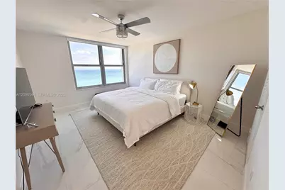 2899 Collins Ave #1037, Miami Beach, FL 33140 - Photo 5