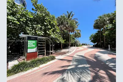 2899 Collins Ave #1037, Miami Beach, FL 33140 - Photo 17
