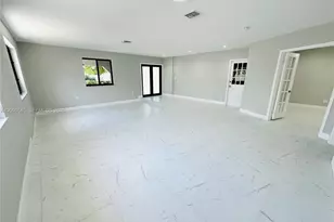 201 SW 40th Ave, Miami, FL 33134 - Photo 11