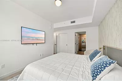 225 N Miami Ave #3105, Miami, FL 33128 - Photo 17
