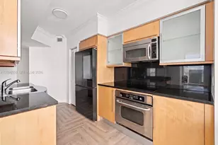 6365 Collins Ave, Miami Beach, FL 33141 - Photo 13