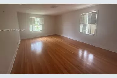 2805 Segovia St, Coral Gables, FL 33134 - Photo 9