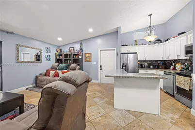 917 NE 199th St #204, Miami, FL 33179 - Photo 15