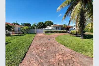 140 Iroquois St #A, Miami Springs, FL 33166 - Photo 11