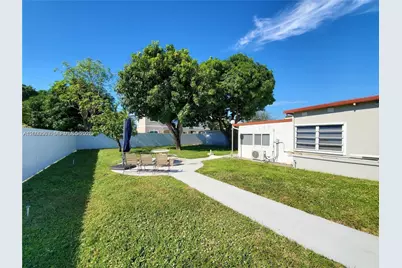 140 Iroquois St #A, Miami Springs, FL 33166 - Photo 7