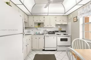 1040 Country Club Dr, Margate, FL 33063 - Photo 3