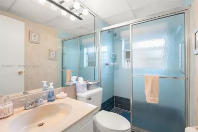 1040 Country Club Dr #208, Margate, FL 33063 - Photo 17
